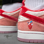 StrangeLove x Nike Dunk Low SB 'Walentynki'