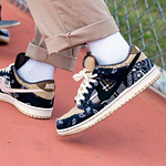 Tênis Nike SB Dunk Low Cactus Jack - Preto e Branco