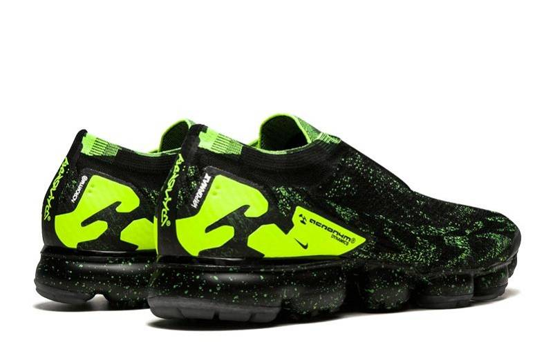 Air Vapormax Moc 2 &Quot;Black/Volt&Quot;