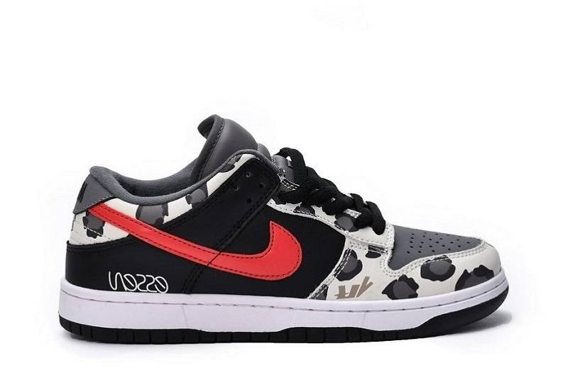 Nike Dunk Low pelēkbalts “Graffiti”