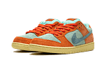 SB Dunk Low Orange Emerald Rise