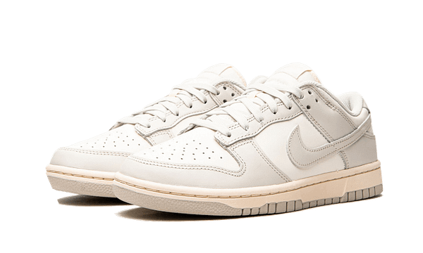 Dunk Low Light Bone