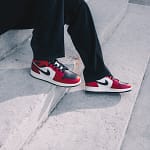 Air Jordan 1 Mid Chicago Black Toe