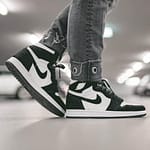 Air Jordan 1 Mid Black White Womens