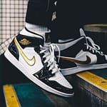 Air Jordan 1 Mid Patent 'Black Gold'