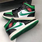 Air Jordan 1 Mid 'Pine Green'