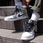 Air Jordan 1 Mid 'Smoke Grey'