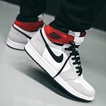 Air Jordan 1 Retro High OG 'Smoke Grey'