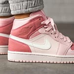 Air Jordan 1 WMNS Mid “Digital Pink”