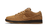 SB Dunk Low Wheat