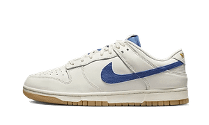 Dunk Low SE Sail Dark Marina Blue