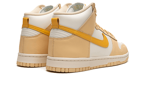 Dunk High Pale Vanilla