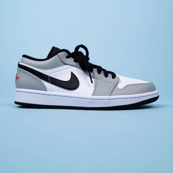 Air Jordan 1 Low Light Smoke Grey