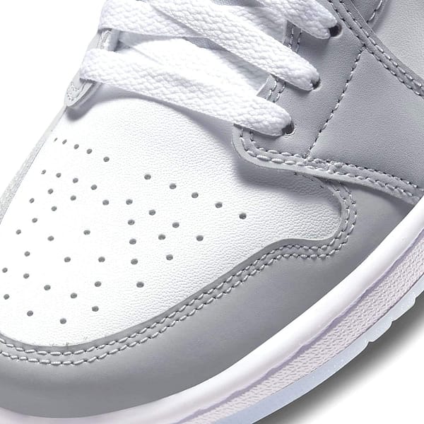 Air Jordan 1 Low Wmns 'White Wolf Grey'