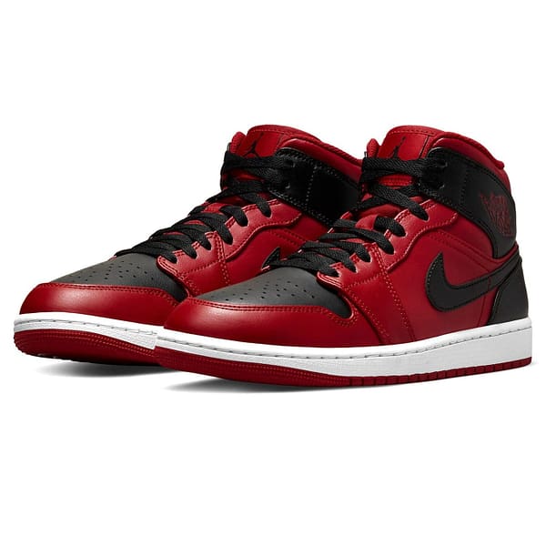 Air Jordan 1 Mid 'Reverse Bred'