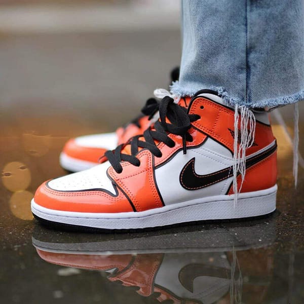 Air Jordan 1 Mid Se 'Turf Orange'