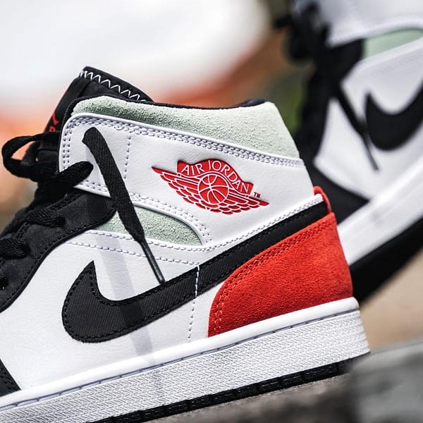 Air Jordan 1 Mid Se 'Union Black Toe'