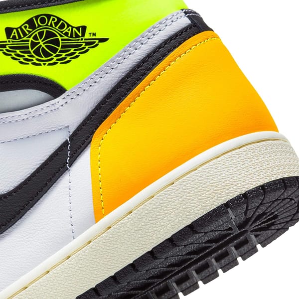 Air Jordan 1 Retro High Og 'Volt Gold'