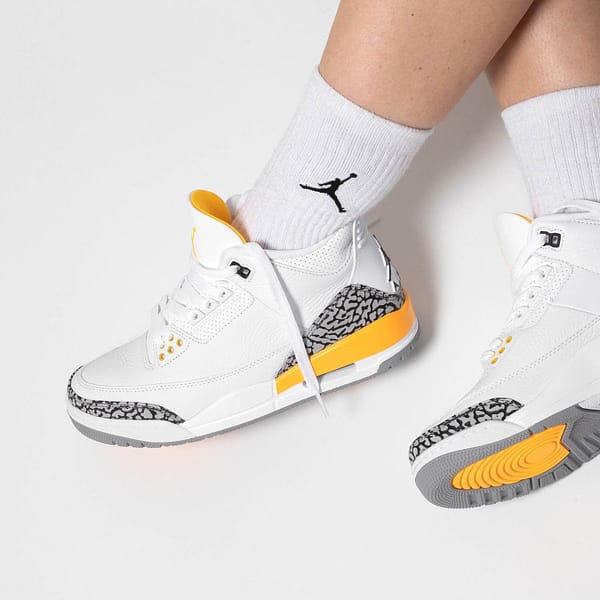 Air Jordan 3 Retro Wmns 'Laser Orange'