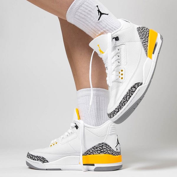 Air Jordan 3 Retro Wmns 'Laser Orange'