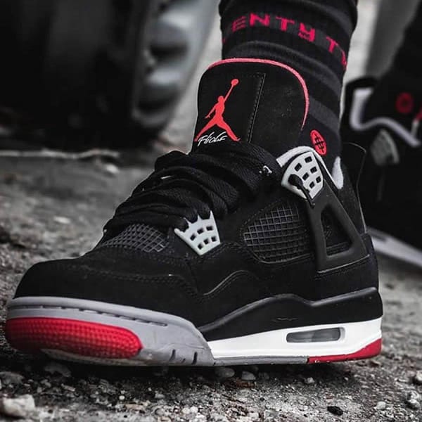 Air Jordan 4 Bred 2019