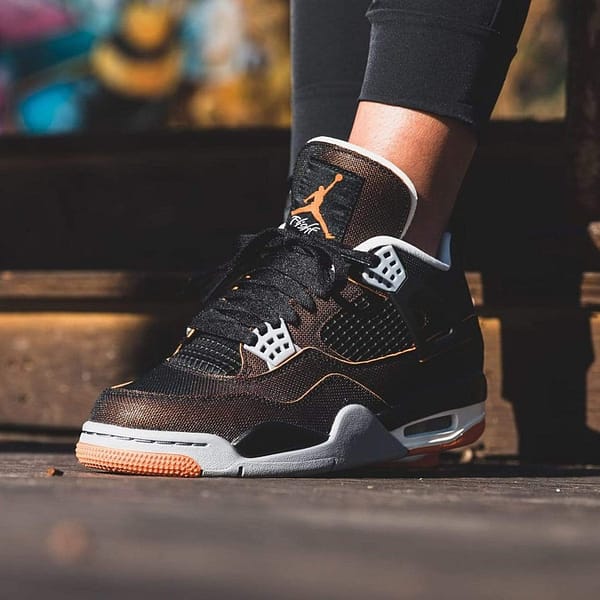 Air Jordan 4 Wmns Retro 'Starfish'